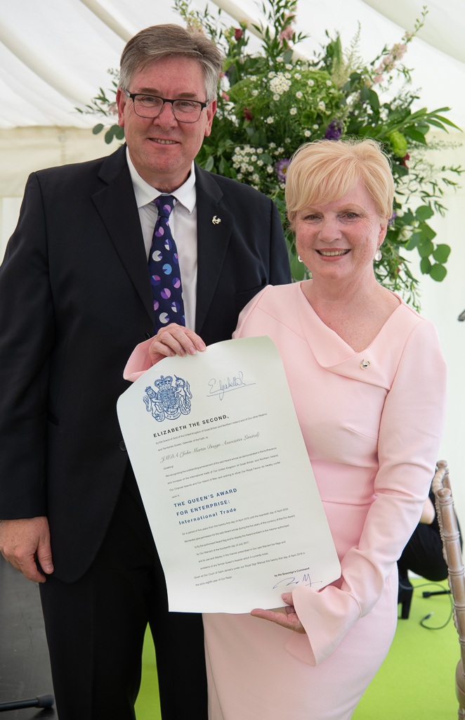 queen's award presentation