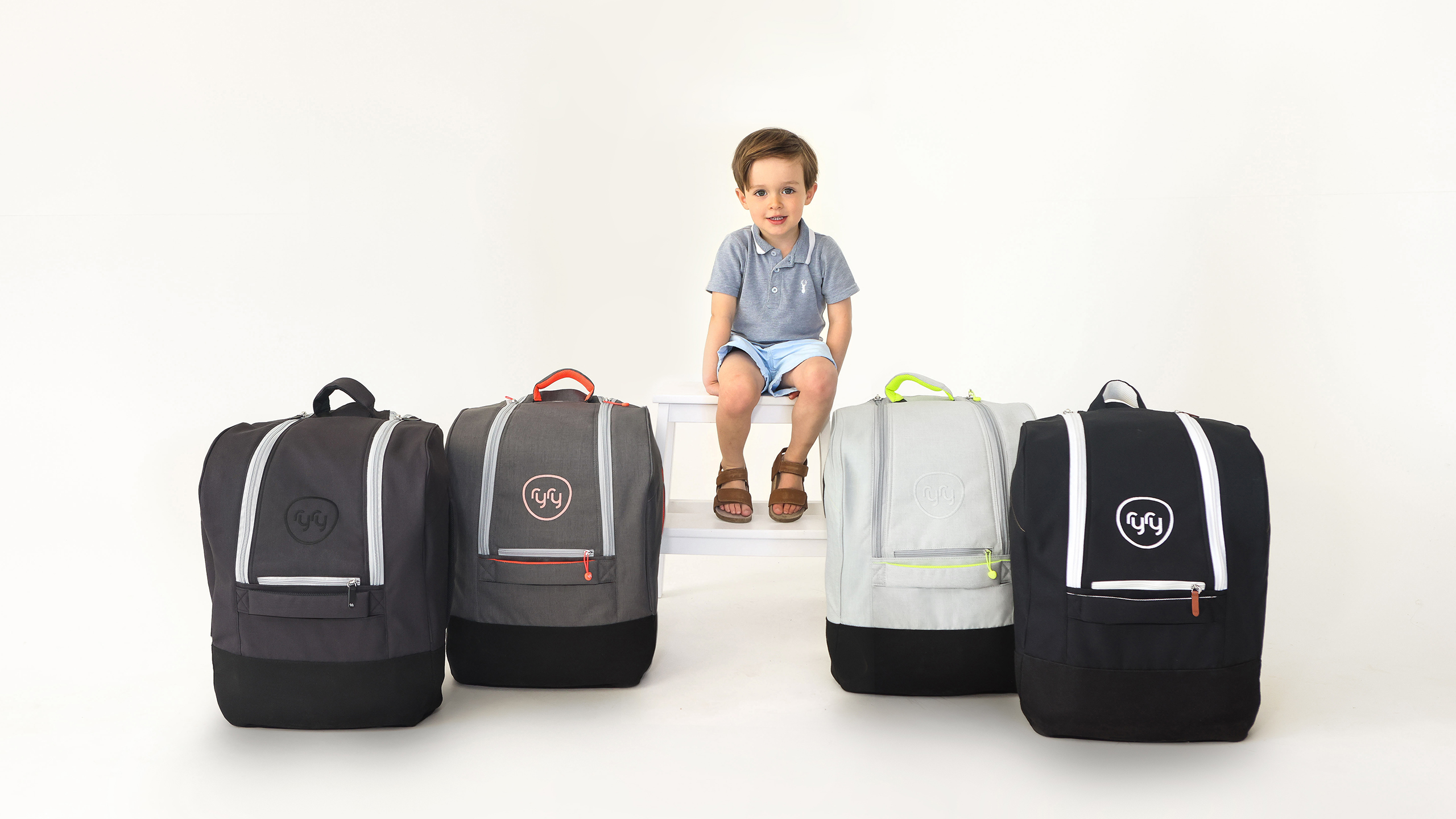 RyRy Scallop Booster Seat